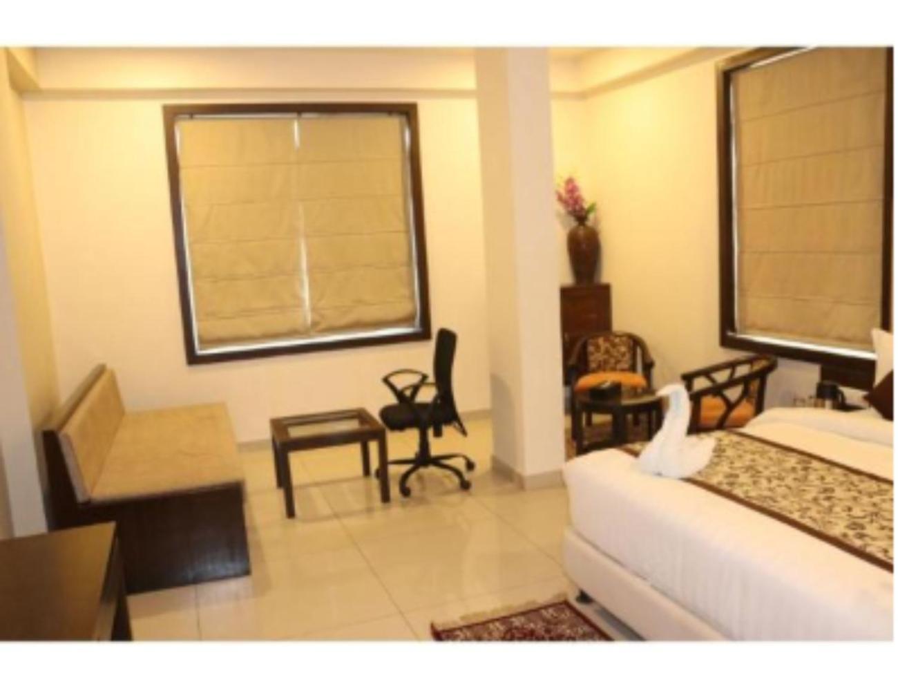 Hotel Solista, Chittorgarh Exterior photo