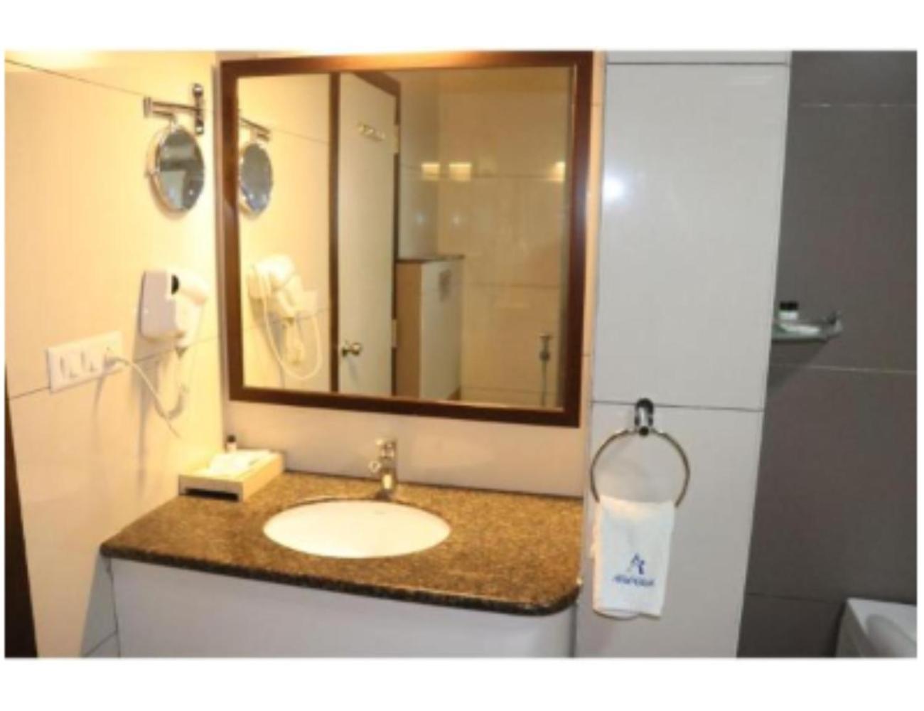 Hotel Solista, Chittorgarh Exterior photo